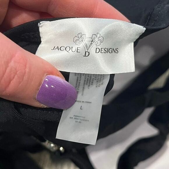 NWOT Jacque Designs Swim Bikini Top Halter Neck Adjustable Strap Black Size L - Picture 2 of 5